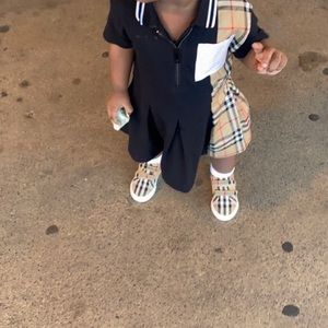 Burberry. Baby girl dress